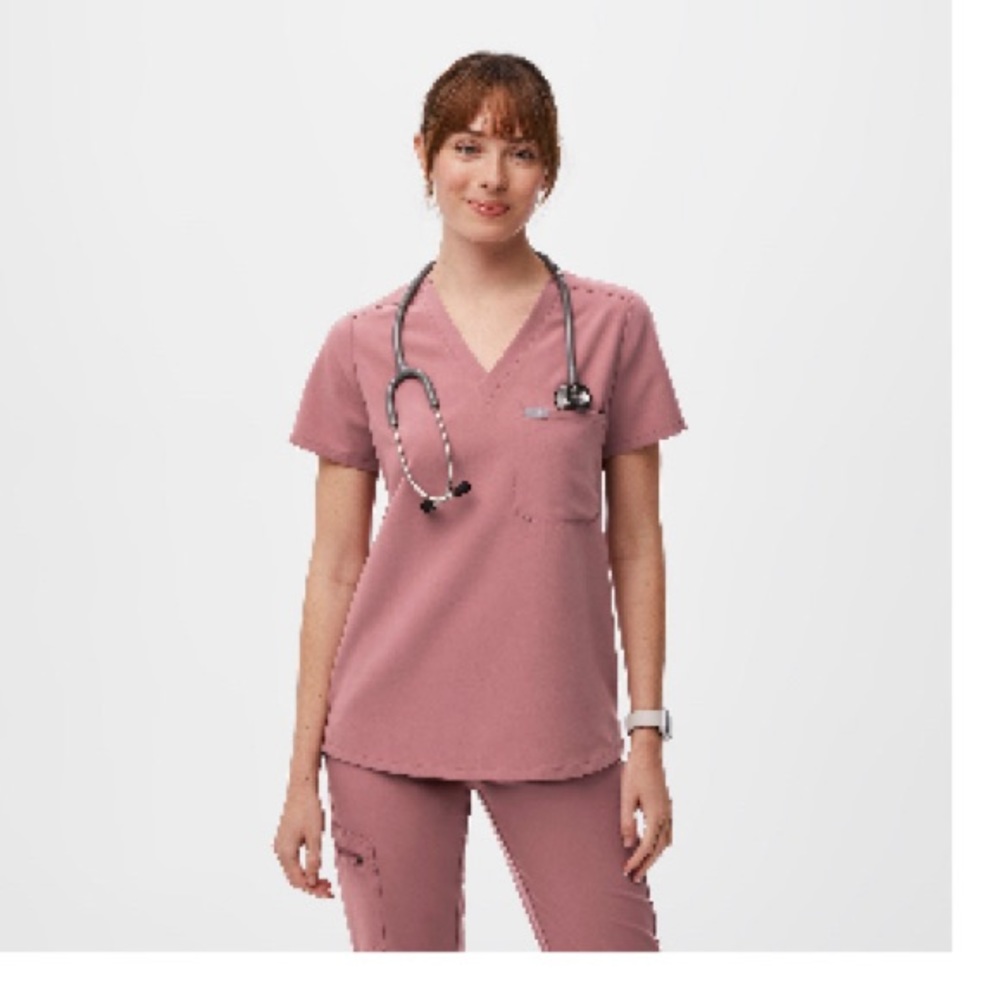 FIGS Mauve Catarina One Pocket Scrub Top
